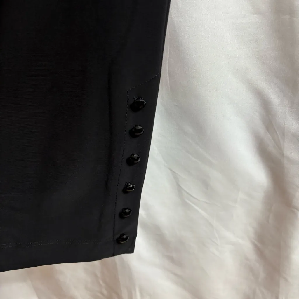 Frank Lyman Design Black Capris with Button Detail 10 Cocktail Party Event Size undefined - Image 3