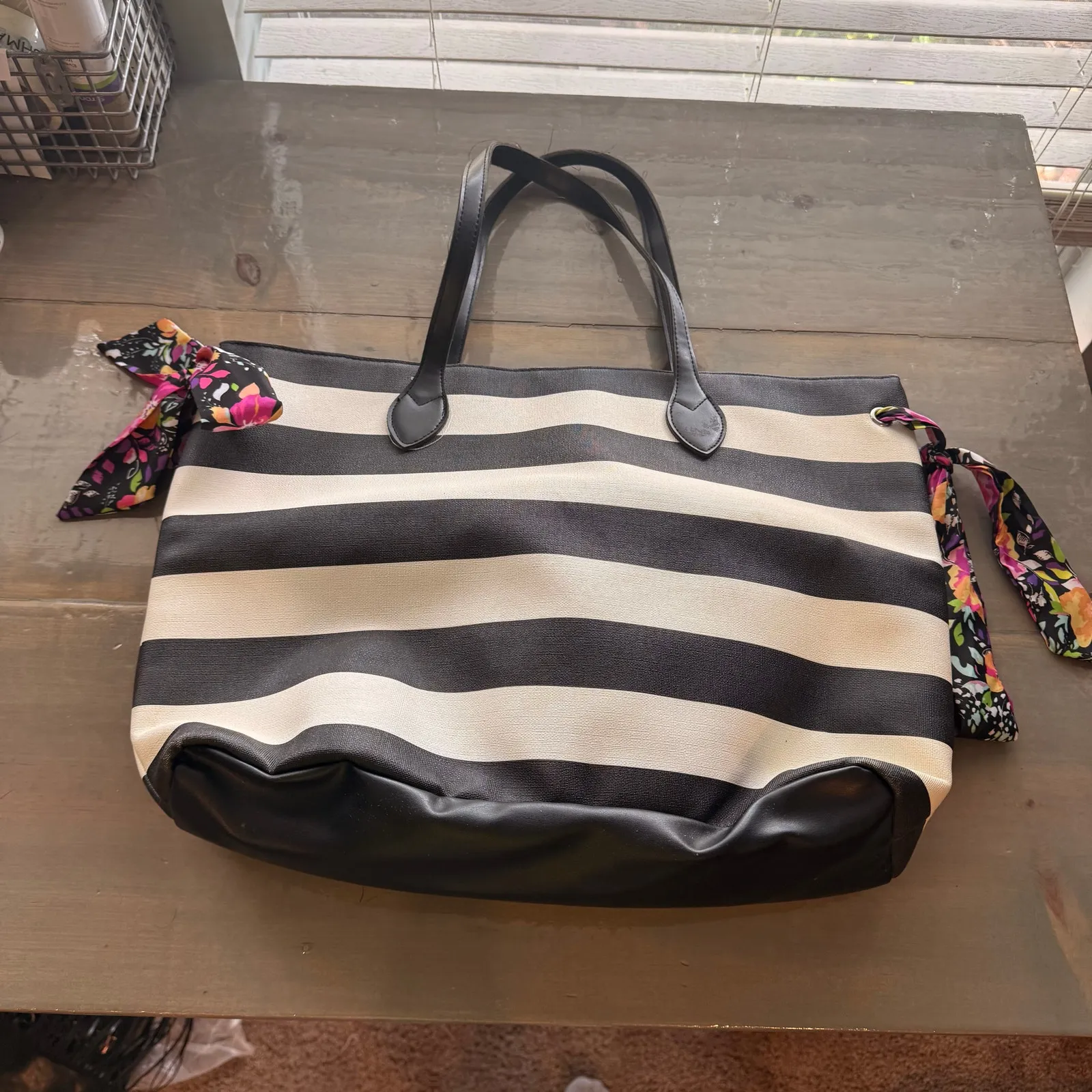 Simply Spring White Striped Large Tote - Image 6