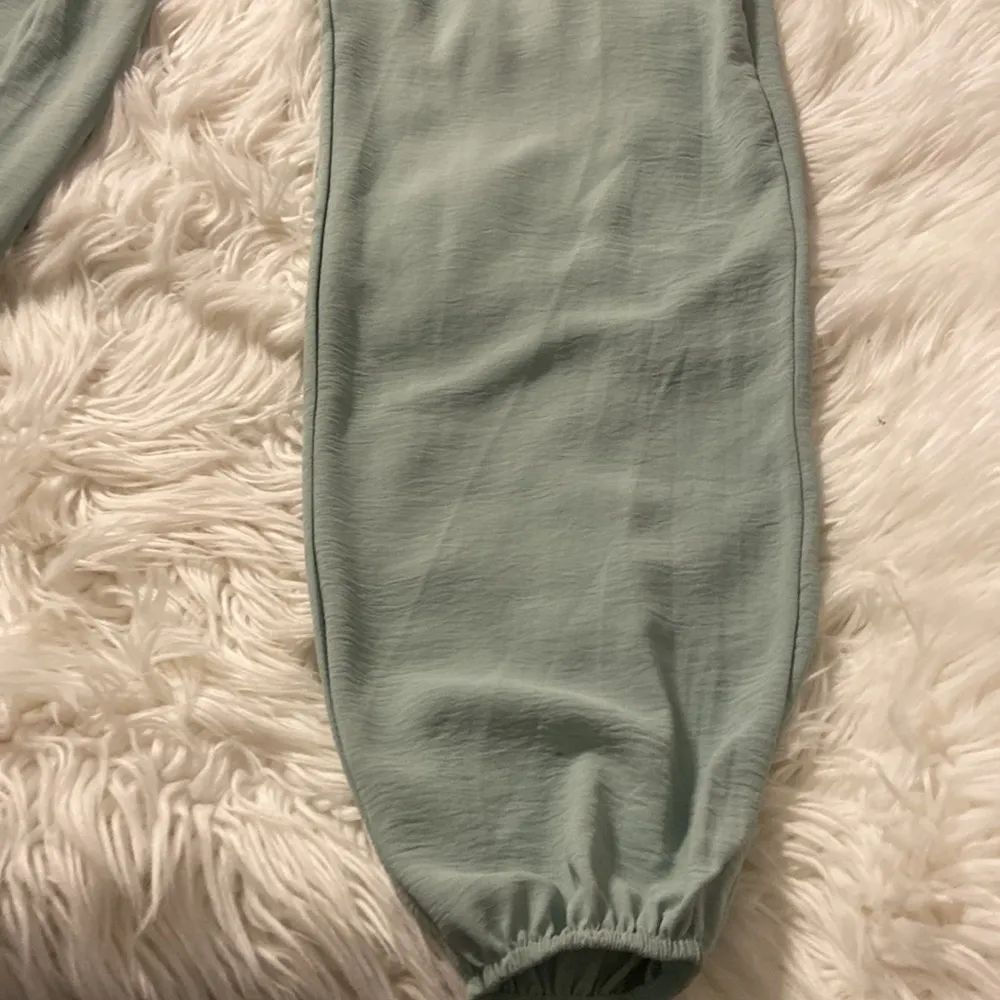 Beautiful Light Green Jumper no size bust 34” and inseam 29” Made in Italy - Image 6