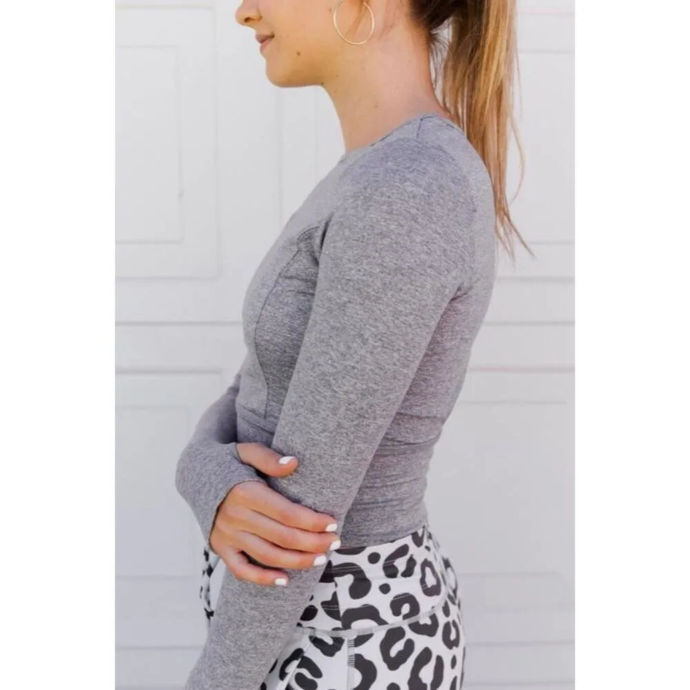 Celestial Bodiez NWT Cropped Long Sleeve Rise to Power Top in 'Smoke Gray' Large Gray - Image 4