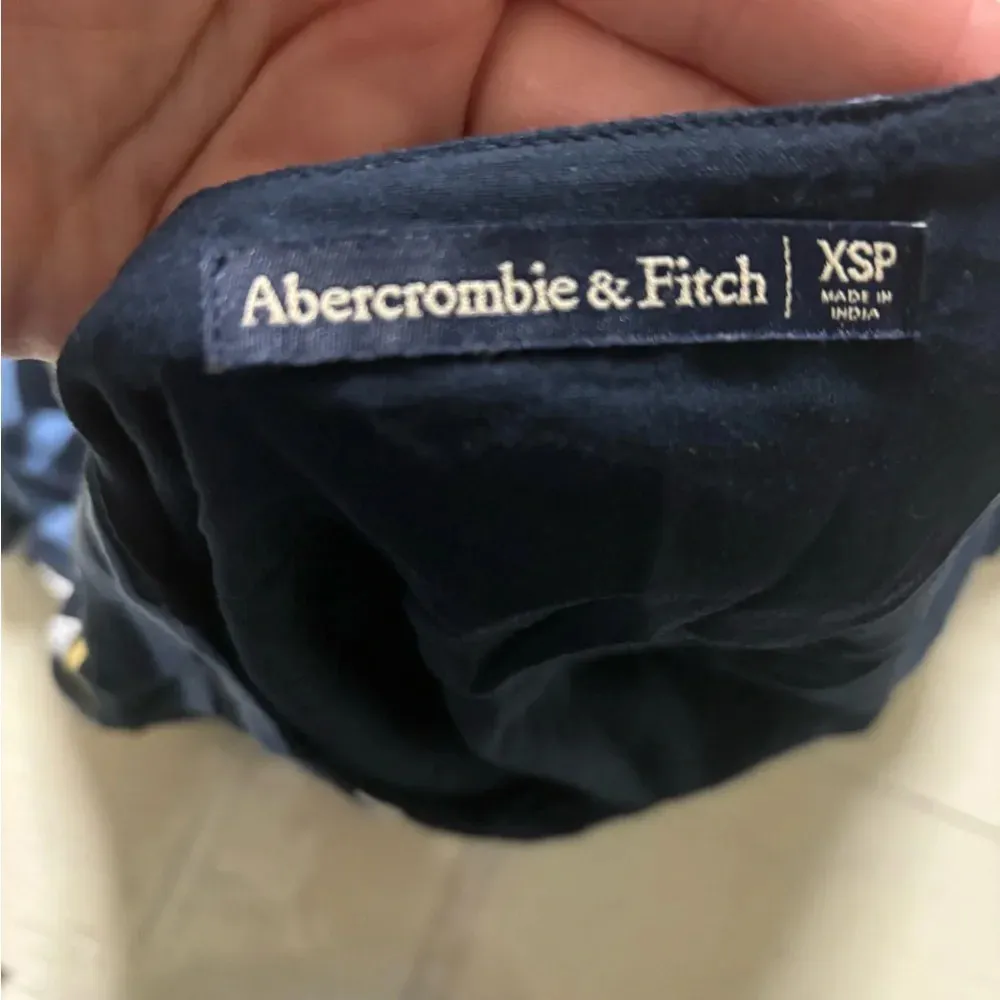 Abercrombie & Fitch Romper Size XS Petite Shorts Striped Blue Yellow Jumper - Image 8