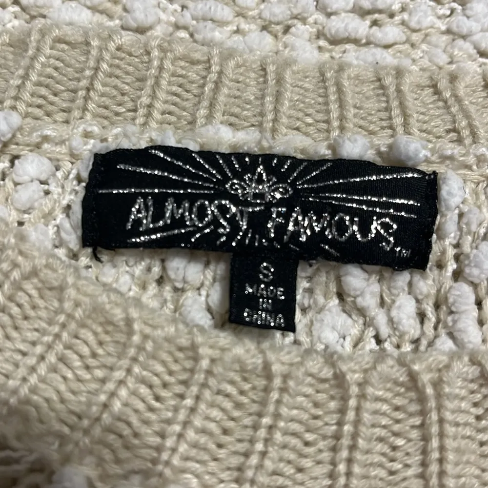 Almost Famous Beige Sweater Crewneck Popcorn Comfy Womens Small Fits XS - Image 6