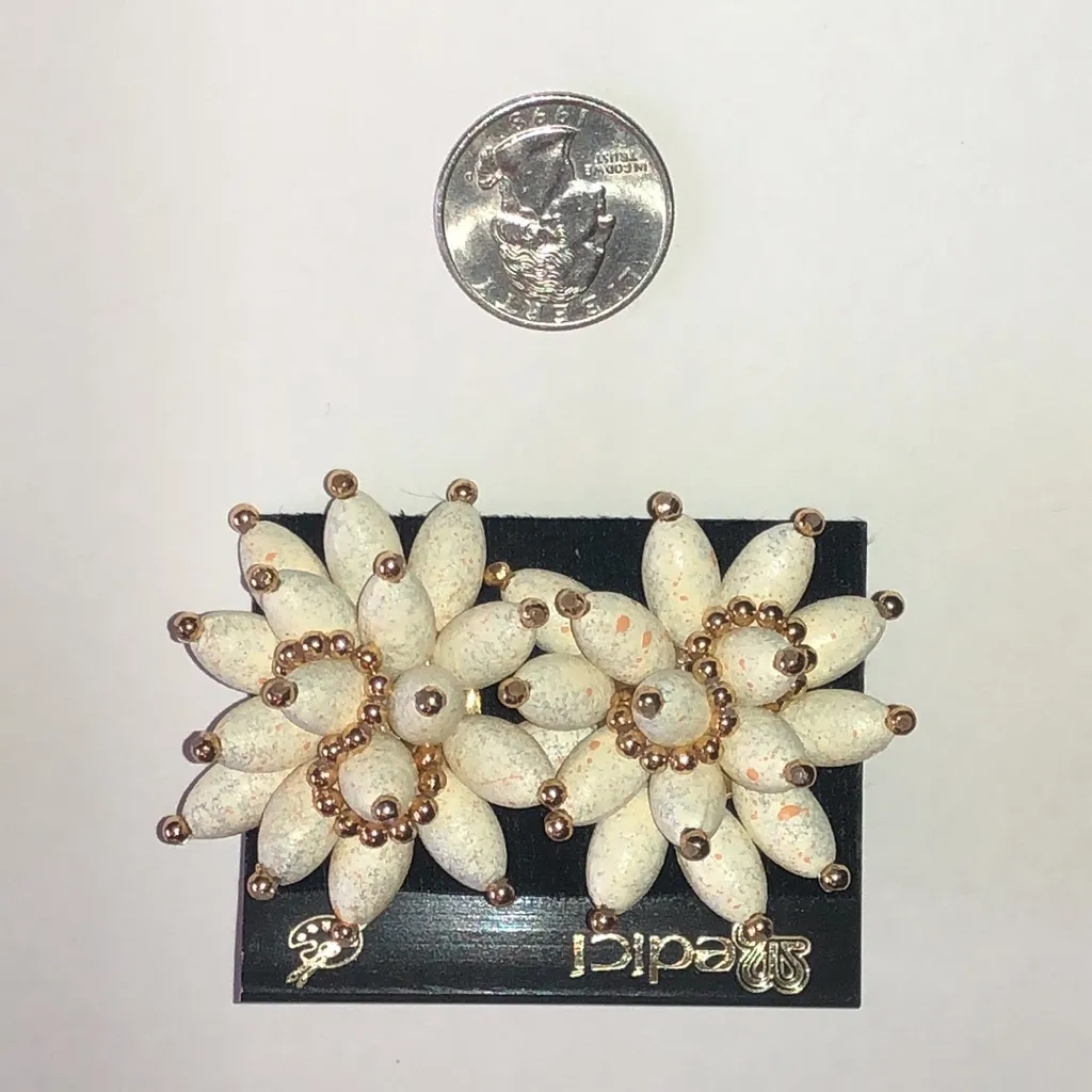 Medici Vintage Gold Tone And Cream Retro Boho Floral Earrings White - Image 3