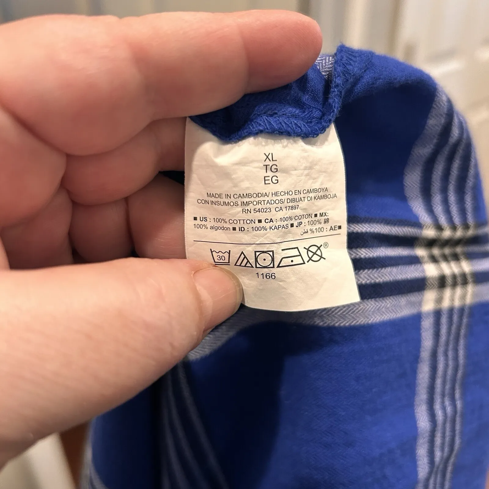 Old Navy Classic Fit Plaid Flannel Shirt Blue Black White Women's XL Lightweight - Image 7