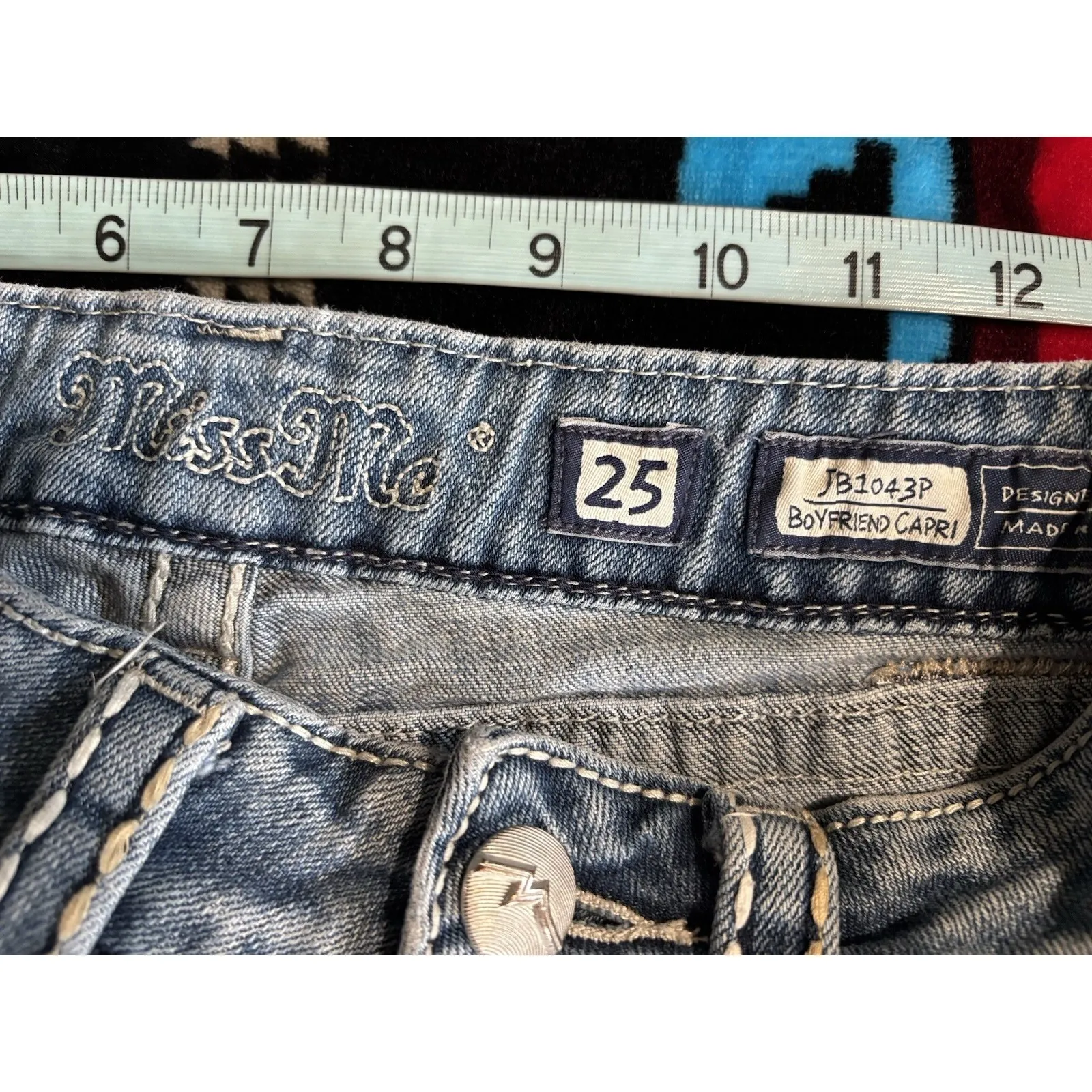 Miss Me Boyfriend Capri Heavy Distress Jeans Embroidered/Gems Logo 25 Low Rise - Image 8