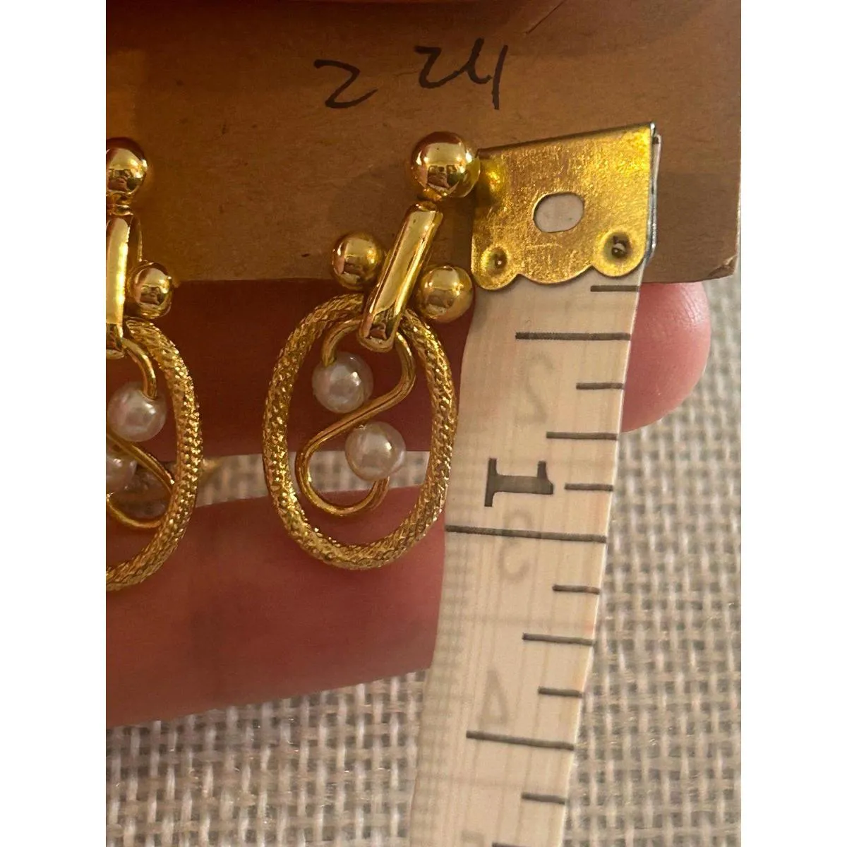 A24 gold tone fashion earrings vintage - Image 8
