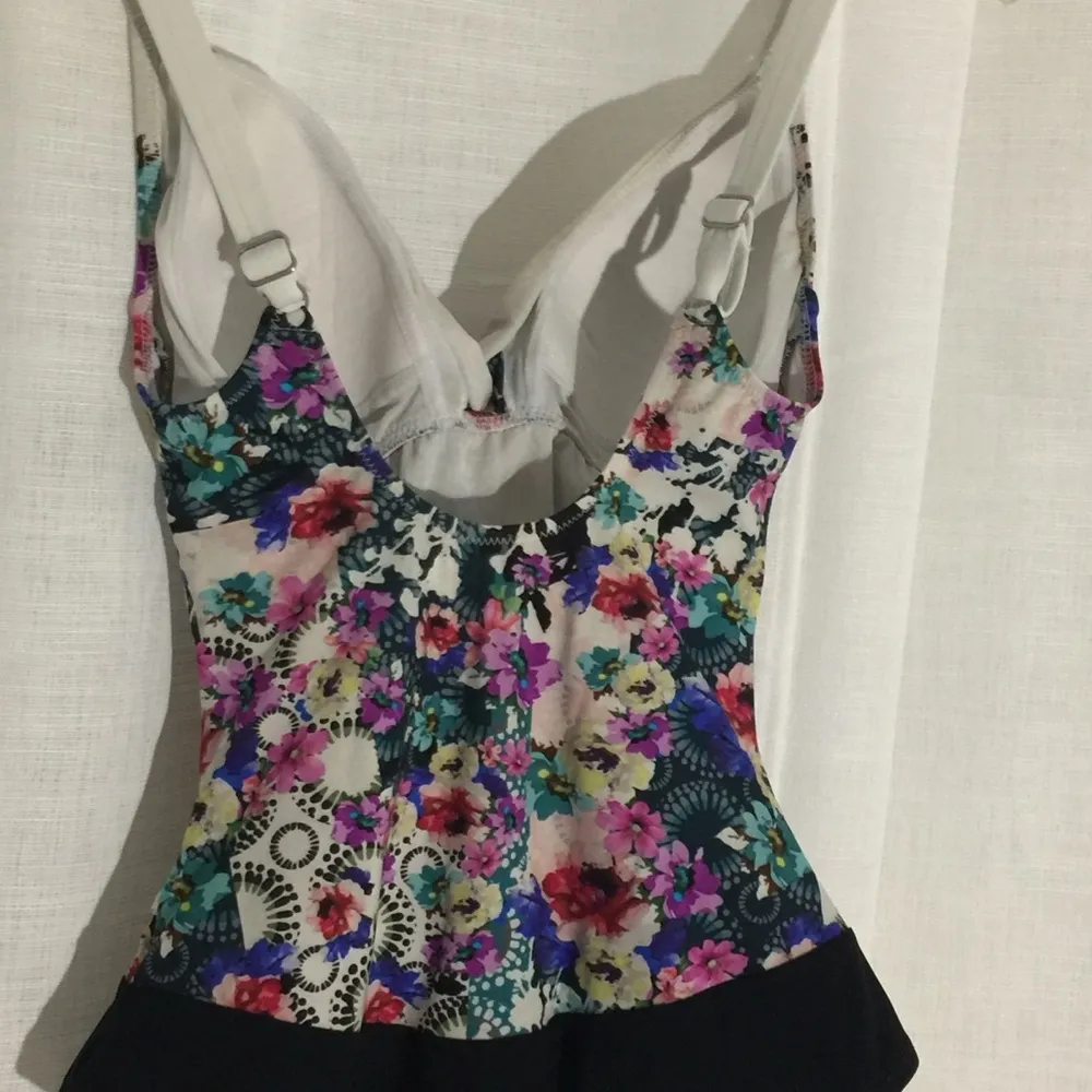 Profile by Gottex Fuji Floral Twist Front One Piece Swimsuit 6 - Image 7