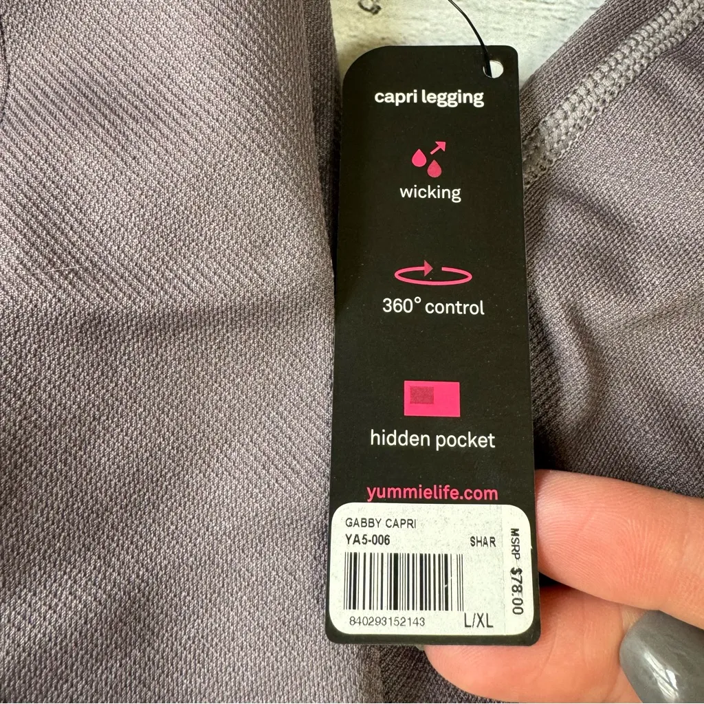 Yummie Gabby Capri Leggings in Shark Gray Size L - Image 5