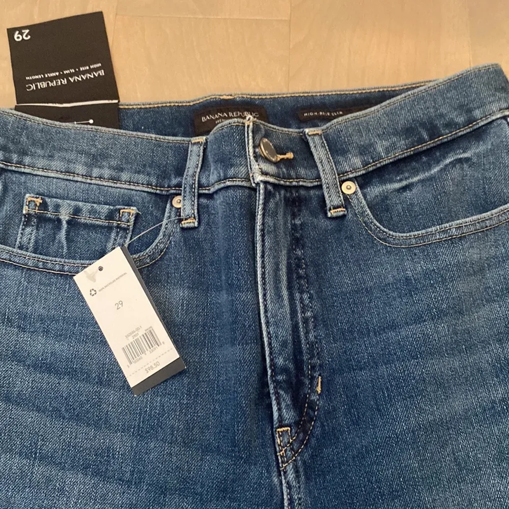 BNWT discontinued Banana Republic high rise slim cut ankle jeans size 29 - Image 4