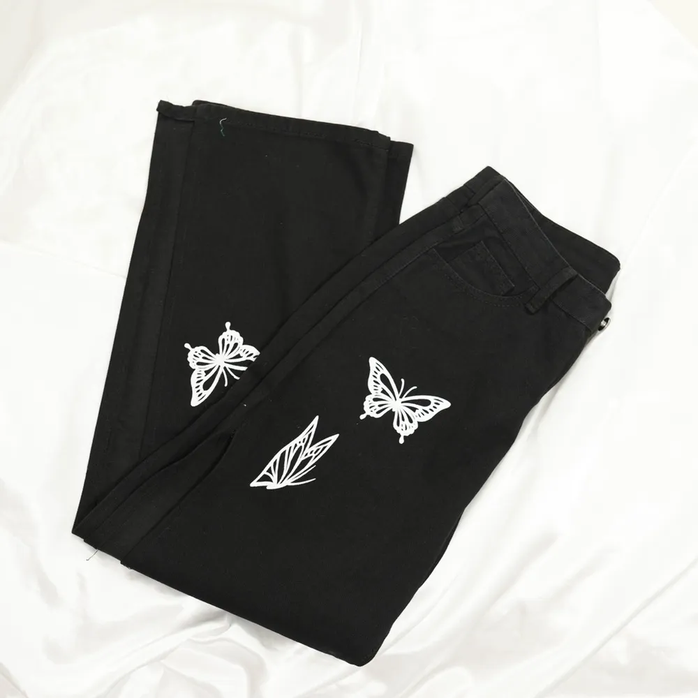 None Black High Rise Jeans with Butterfly Embroidery - Image 2