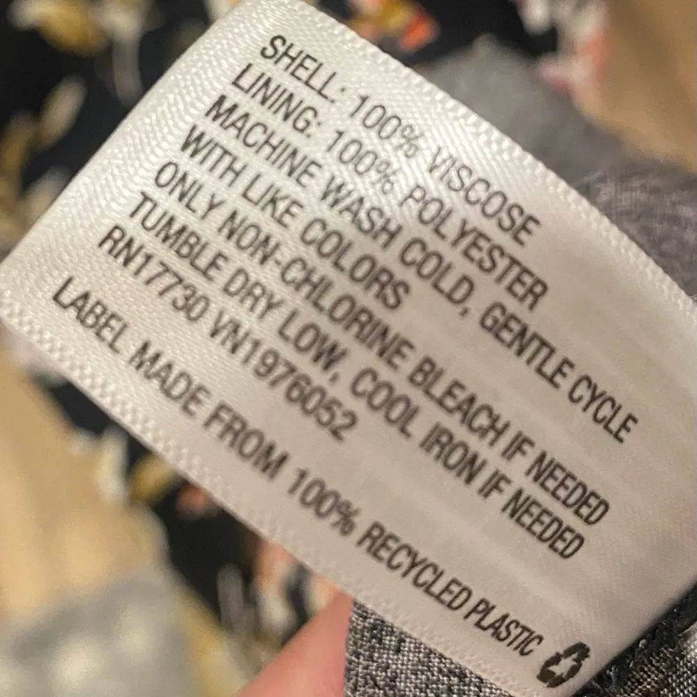 LIKE NEW Black & Pink Floral V-Neck Xhilaration Romper - XS - Image 13