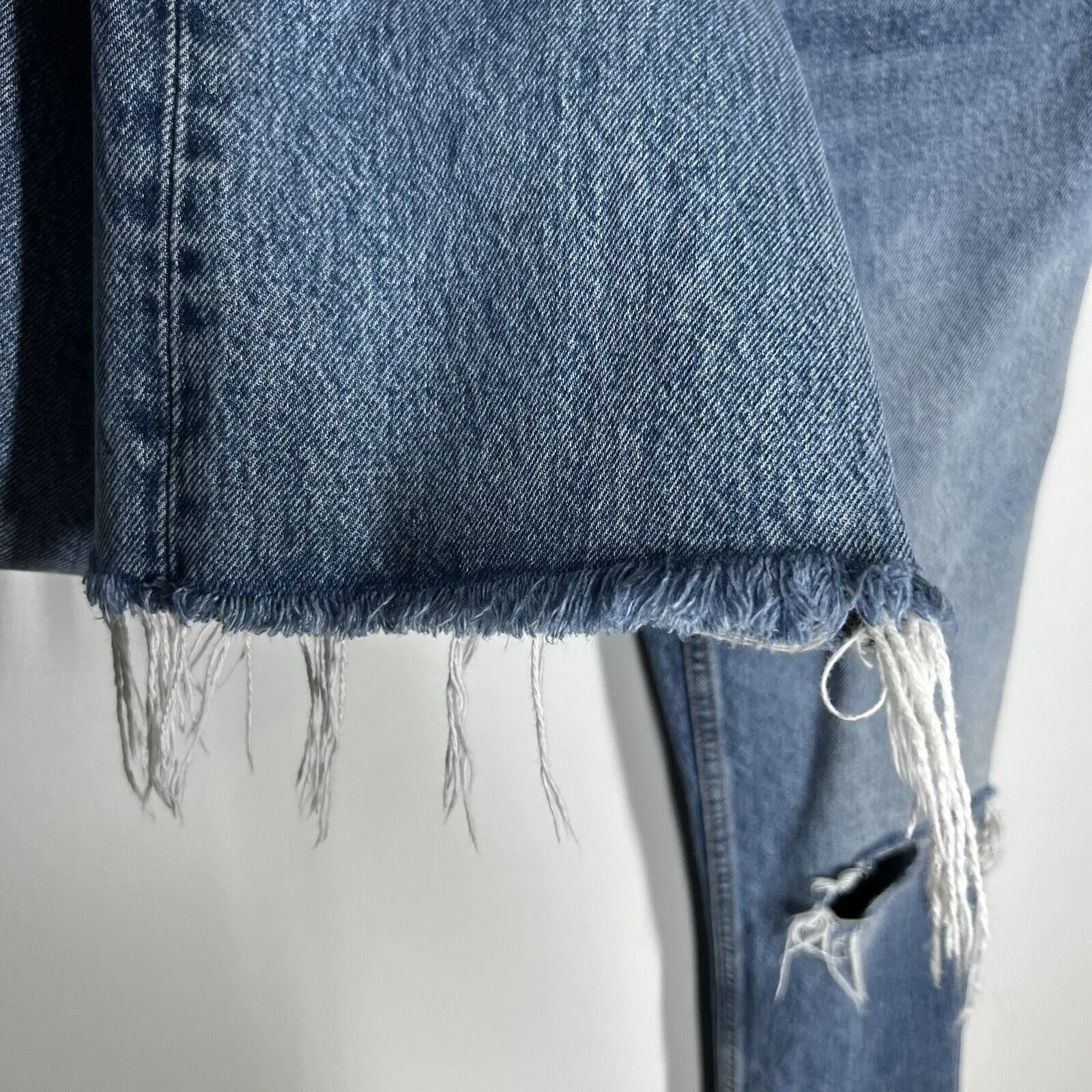 REDONE Sz 25 90s High Rise Loose Straight Leg in Light Worn Blue Distressed - Image 12