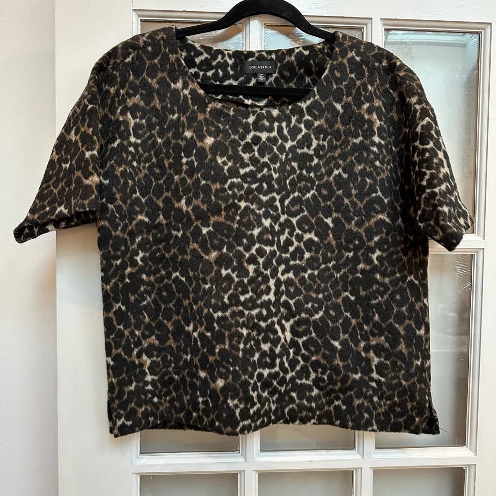 Lord & Taylor Leopard Print Wool Faux Fur Short Sleeve Boxy Top Size S Petite Black - Image 2