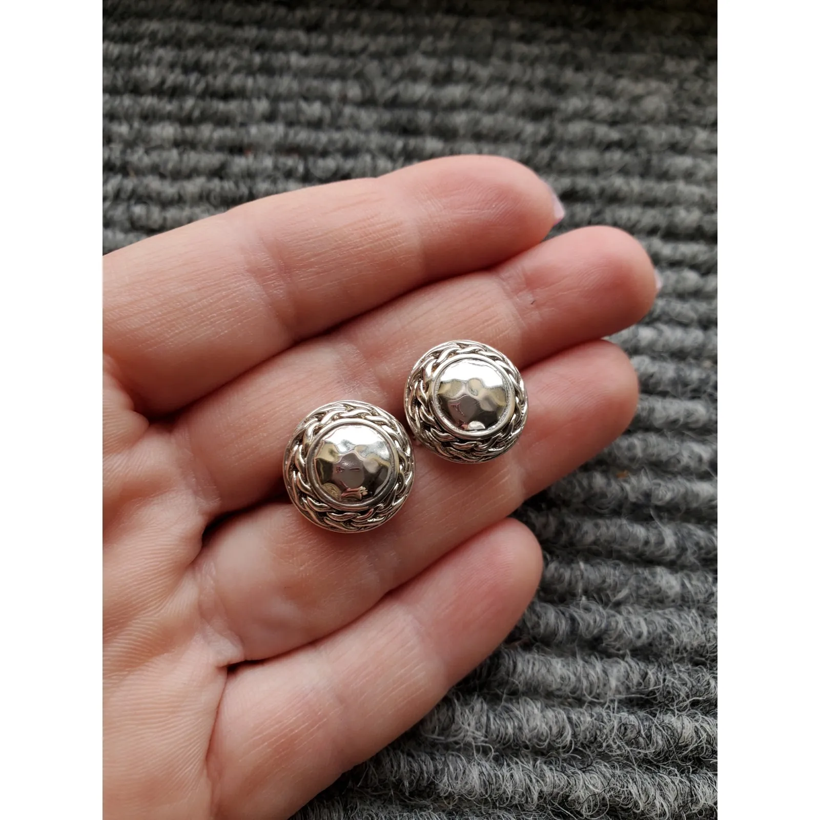 John Hardy Palu 925 Sterling Silver MEDIUM Round Omega Stud Earrings - Image 11