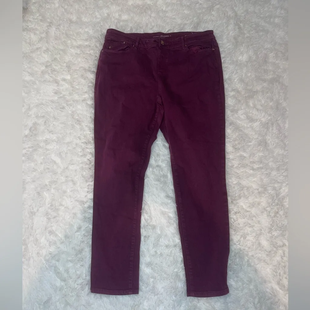Chico’s Platinum wine skinny jeggings pants woman’s Chico size 2 aka 12 EUC - Image 2