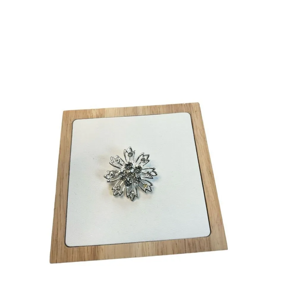 Silver toned and clear crystal snowflake brooch pin White - Image 3