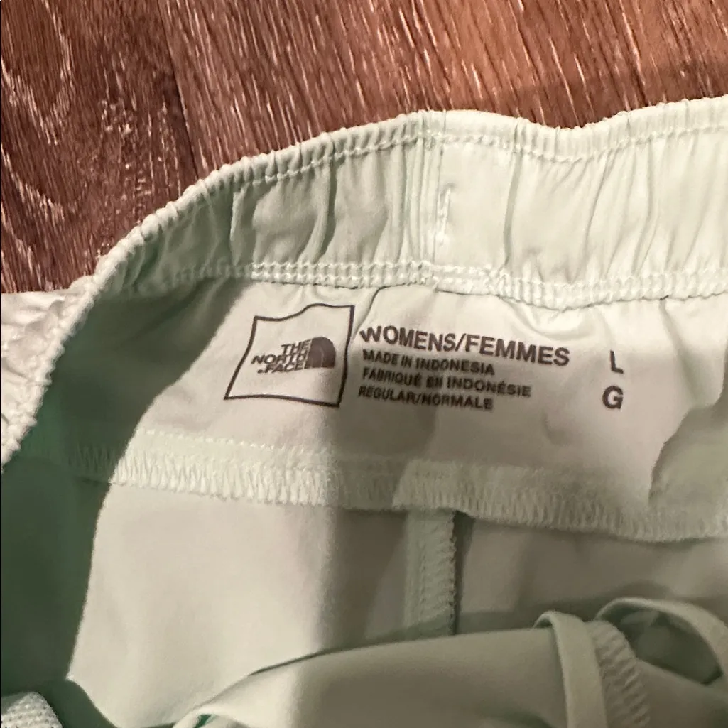 The North Face Women's Light Green Athletic Shorts. Size L new - Image 3