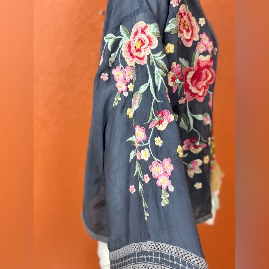 Johnny Was 100%RayonFloralEmbroidered Kimono in Navy/Pink S Medium retail $509 - Image 7