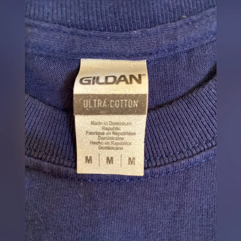 The W unisex adult t-shirt is 100% cotton Gildan Ultra Cotton - Image 4