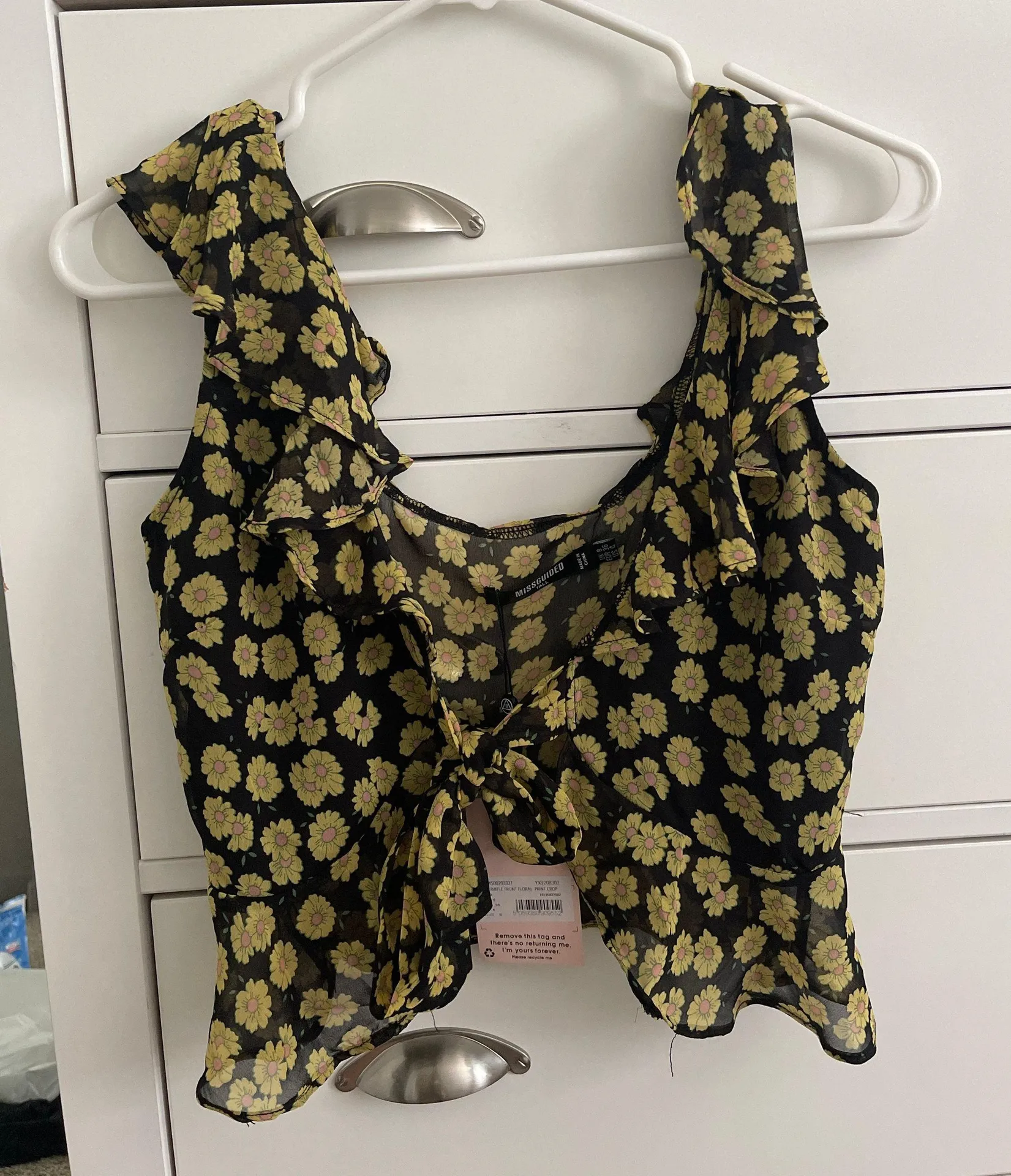 Missguided Front Floral Print Crop Top - Image 2