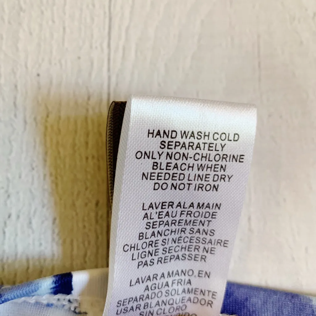 Tommy Bahama Blue White Floral Hipster Bikini Bottoms Women’s Large NWT - Image 7