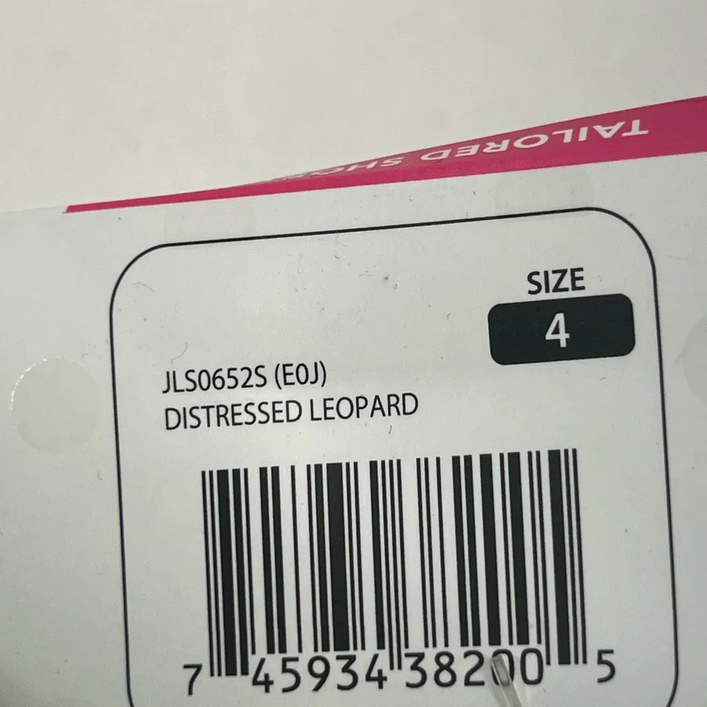 ISSAC MIZRAHI DISTRESSED LEOPARD PRINT SHORTS SZ 4 BLACK &‎ GRAY NEW - Image 8