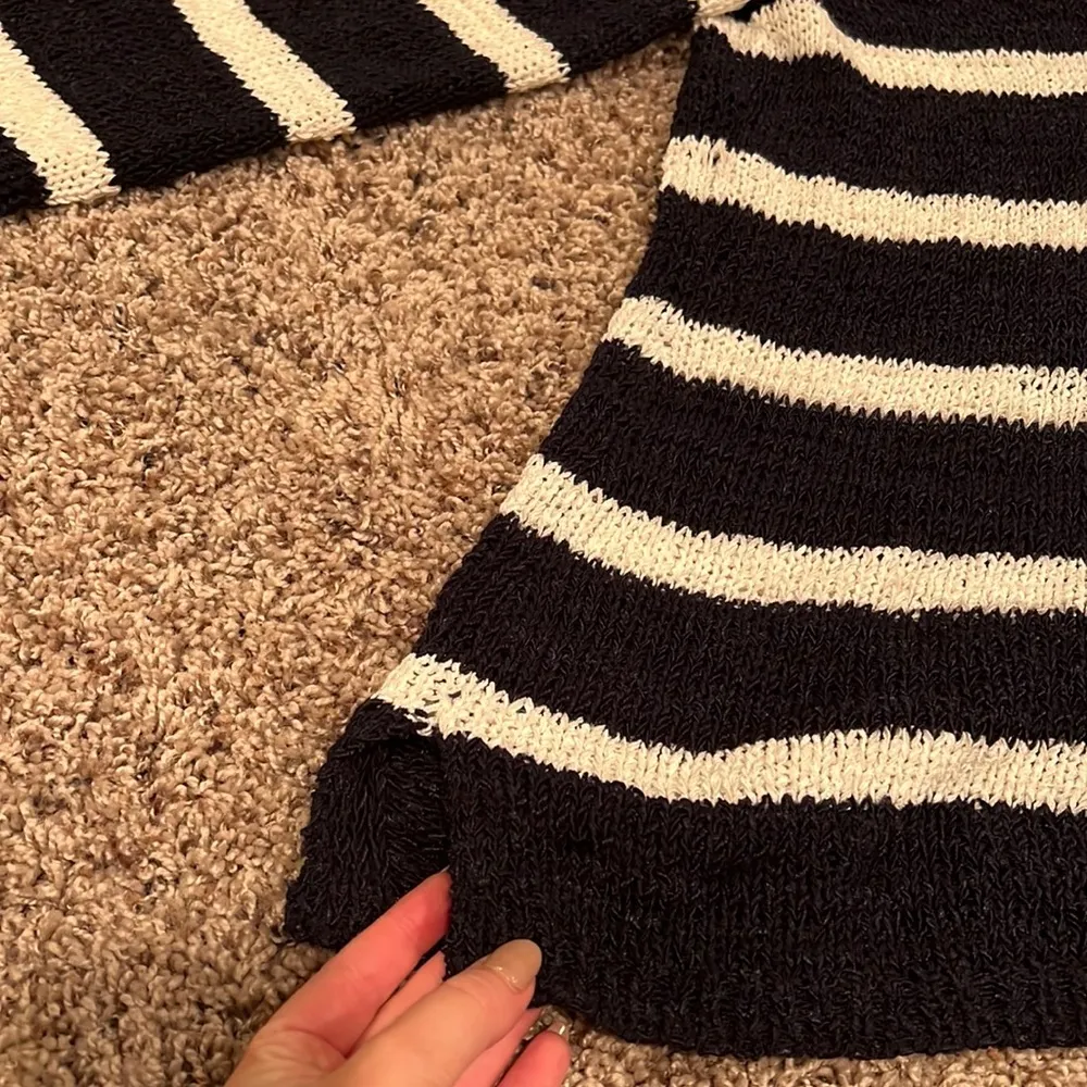 Talbots Petite Black & White Sweater - Image 5