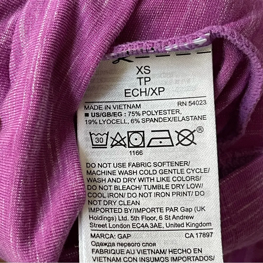 GAPFit Breathe Cropped Hoodie Long Sleeve (Fuschia Shock) XS - Image 7