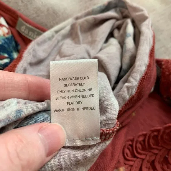 Daniel‎ Rainn Womens Small Top Rust Red Floral V-Neck Crochet Detail Blouse Rose - Image 6