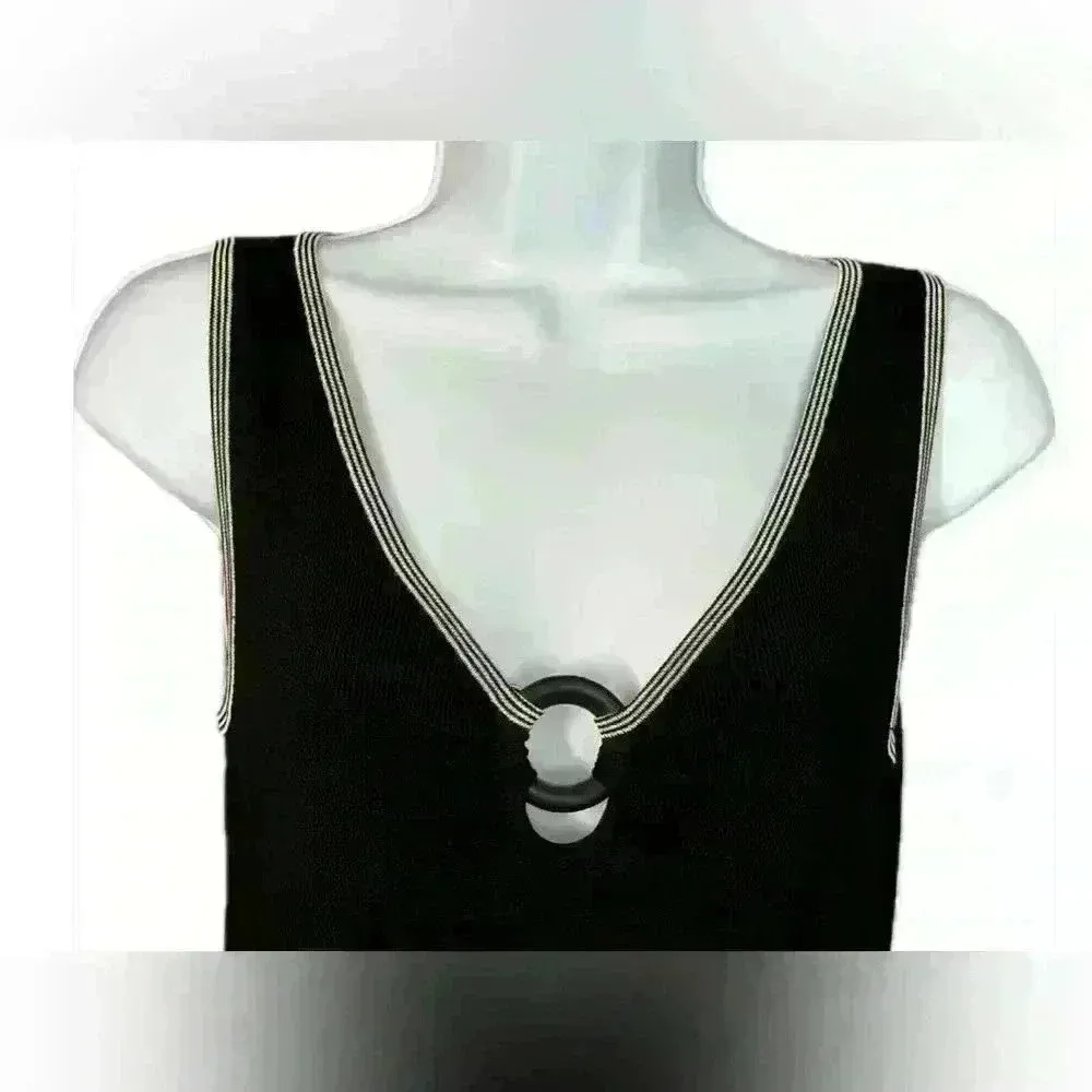 White House Black Market V-neck Black Women's Tank Top (329) - Image 2