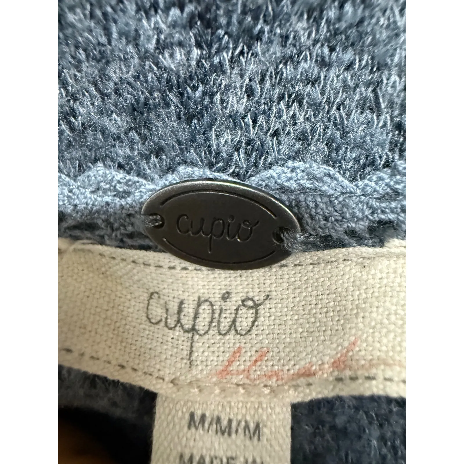Cupio Cowl Neck Gray Ruffle Side Sweater Size Medium Winter Fall Layering - Image 4