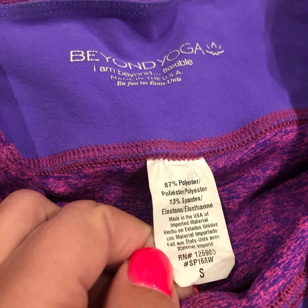 Beyond Yoga spacedye crop leggings size small - Image 4