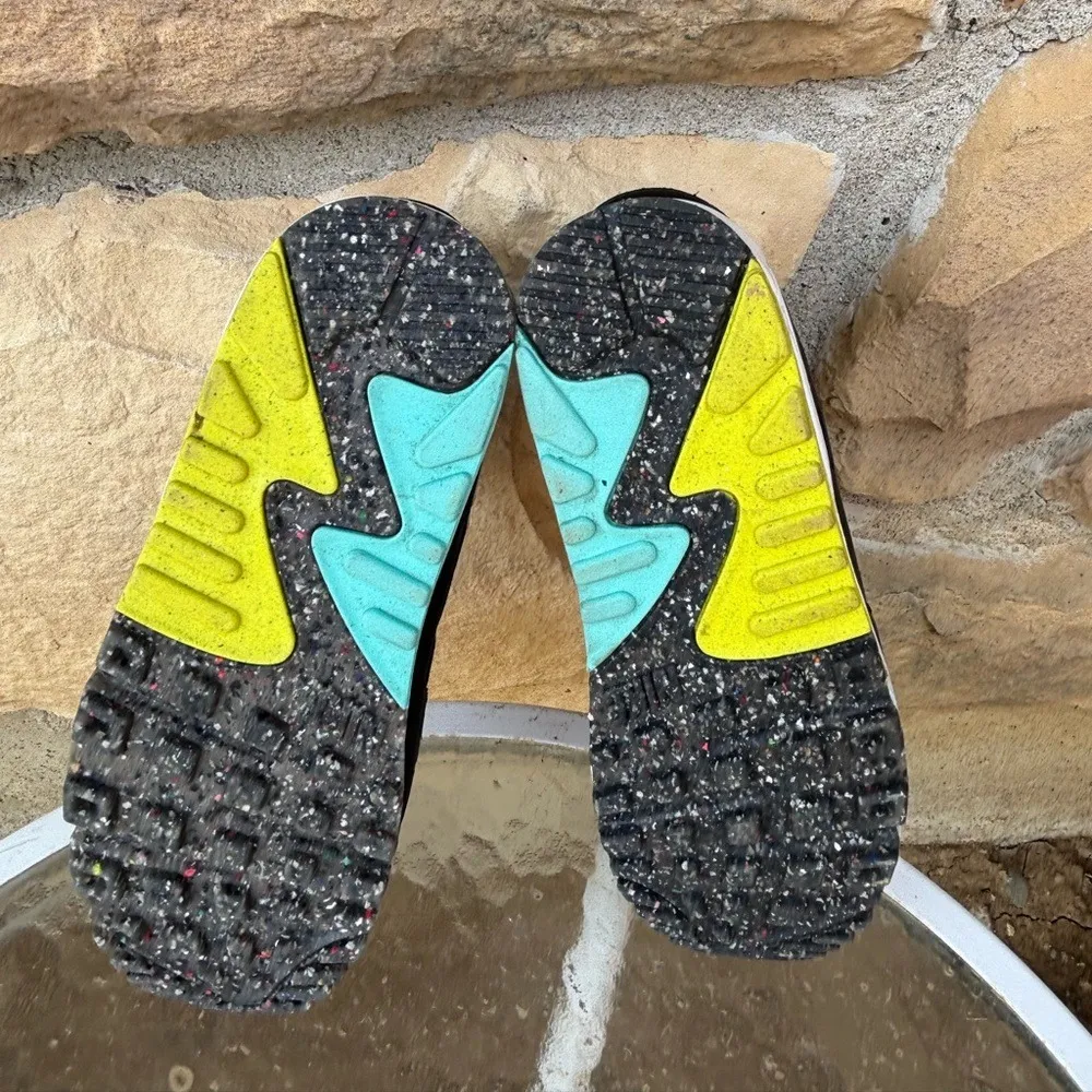 Nike Womens‎ 8 Air Max 90 Latino Heritage Month Sneakers Familia DJ4703-900 2021 - Image 9