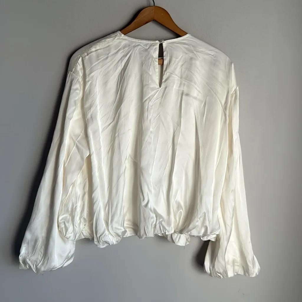 NEW Madewell Long-Sleeve Bubble-Hem Top in Satin 2 - Image 3