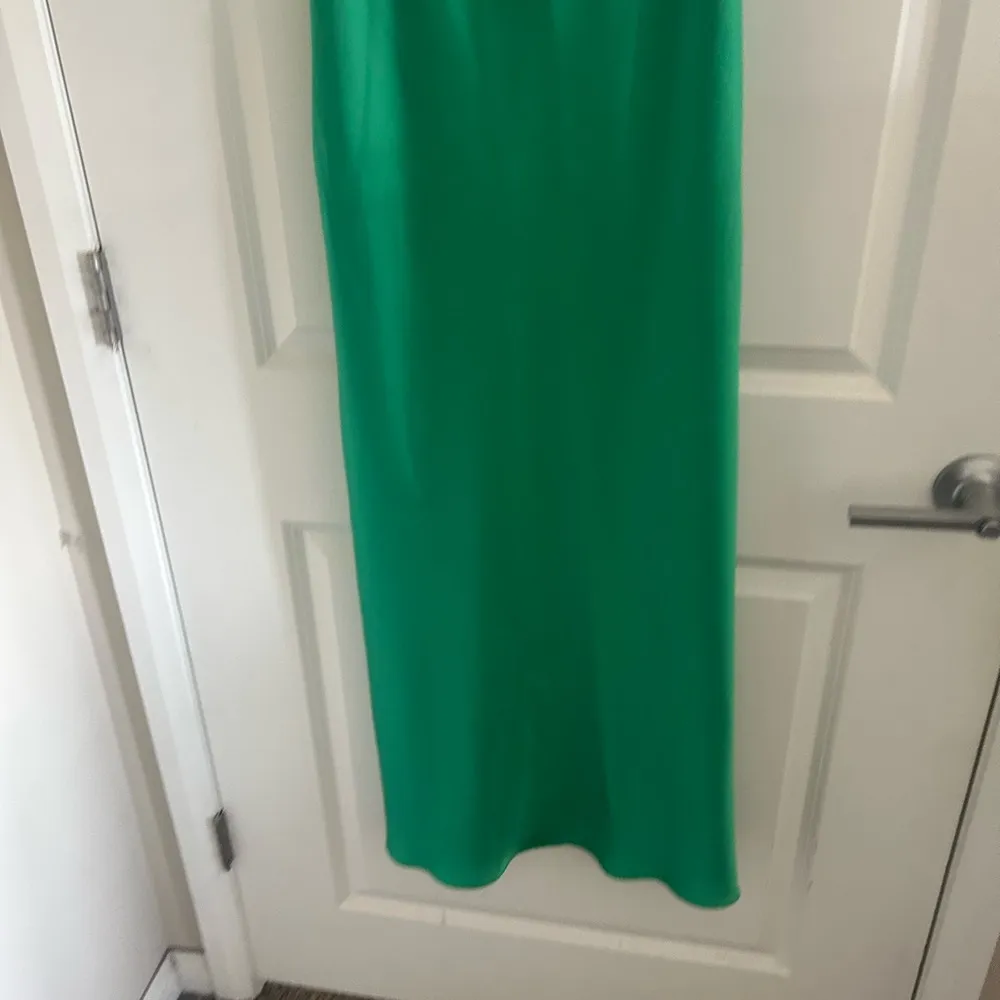 ASTR  Vibrant Green Satin Dress - Image 3