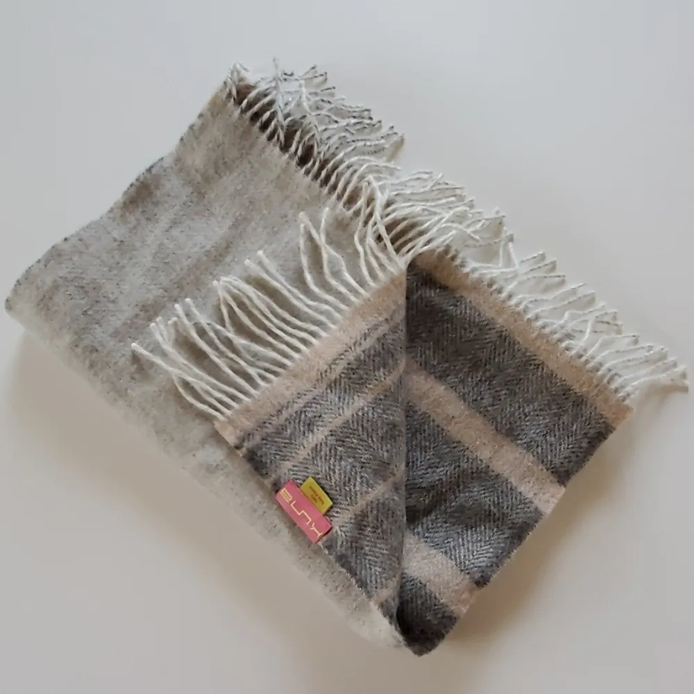 Kuna Ecru & Gray Baby Alpaca Fringe Scarf 12x64 - Image 2