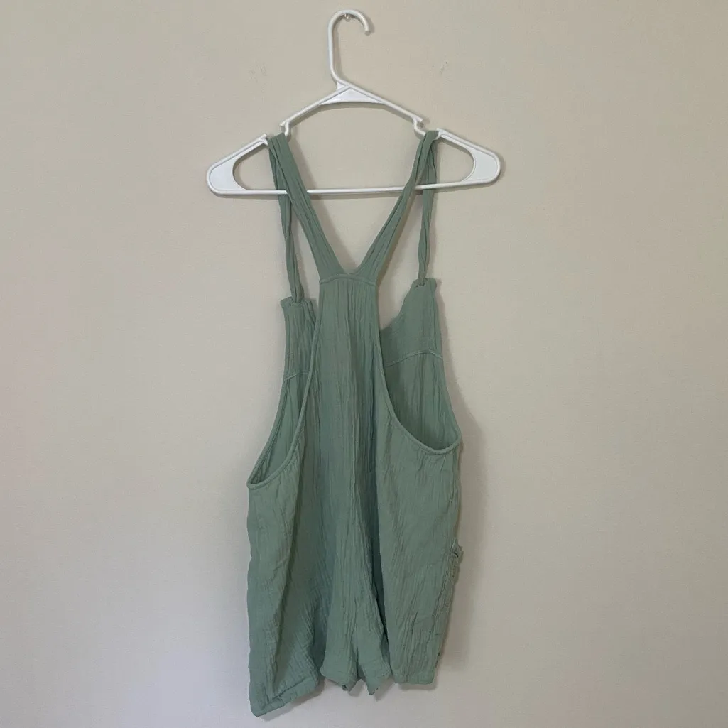 Pink Lily Green Knot Strap Romper Shortalls Size Medium - Image 3