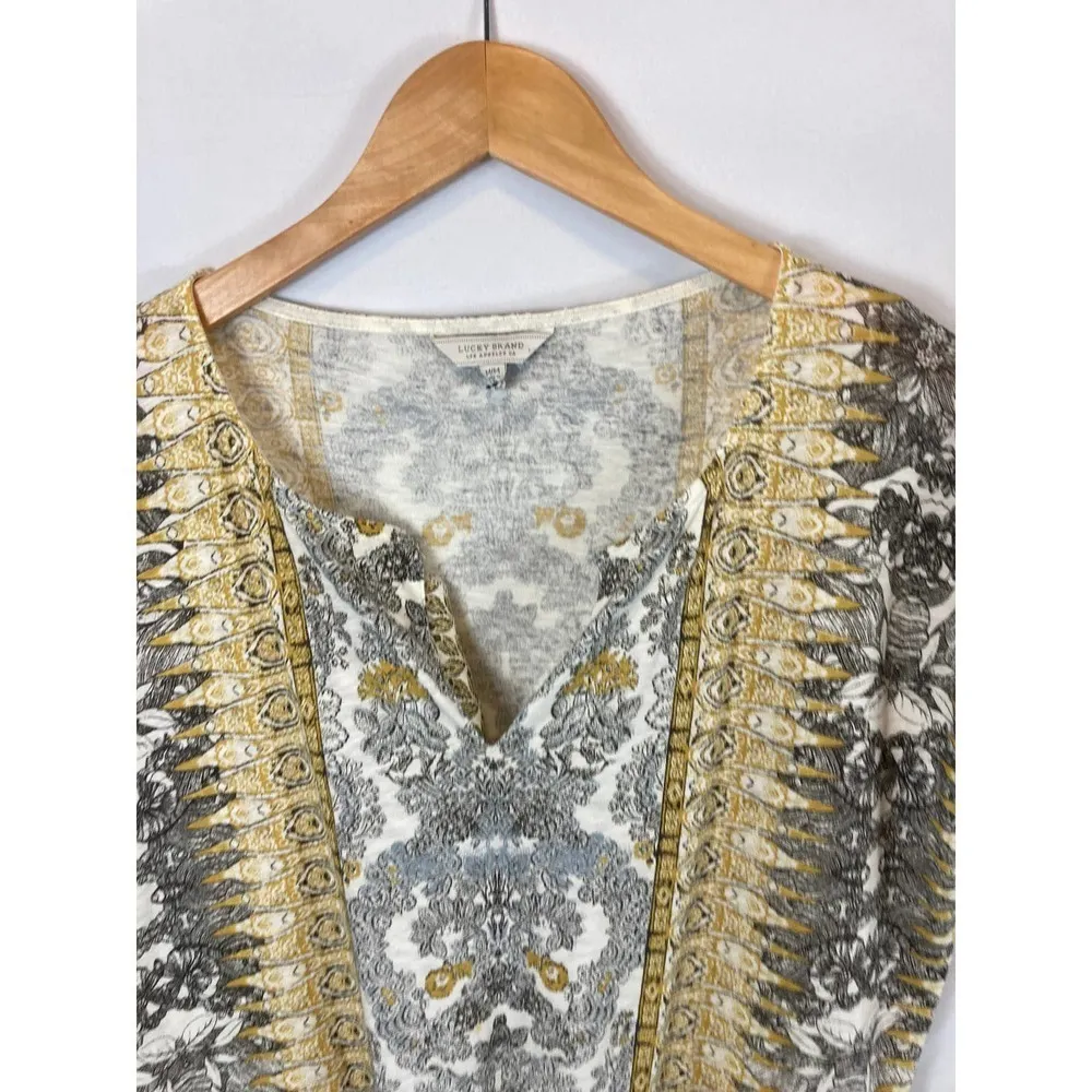 Lucky Brand Patterned V Neck Tie Bottom Top Size Medium - Image 4
