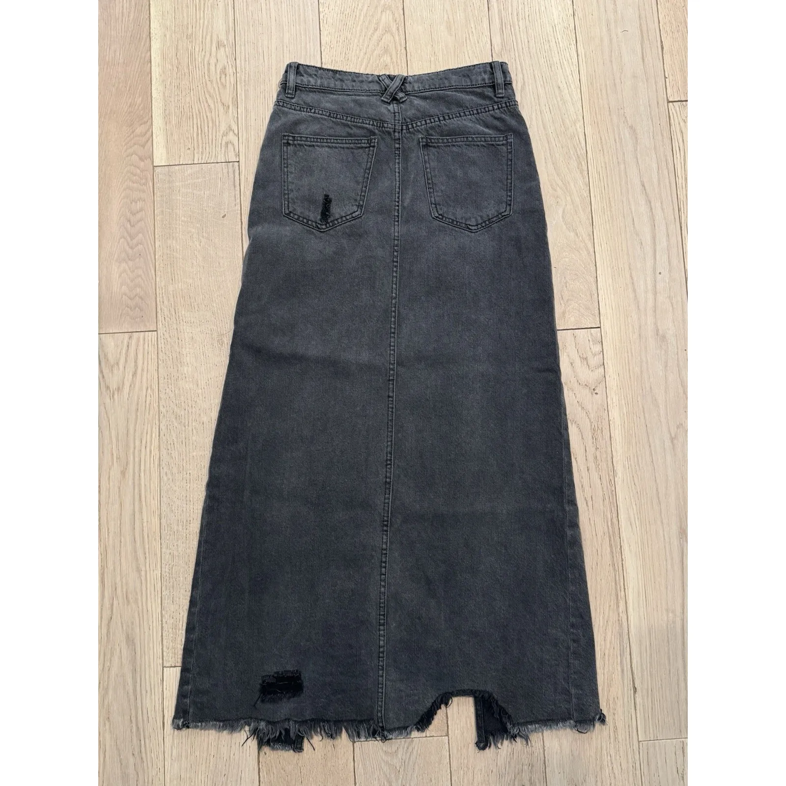 We The Free People Sz 24 Distressed Black Fade Denim Front Slit Midi‎ Skirt EUC - Image 8