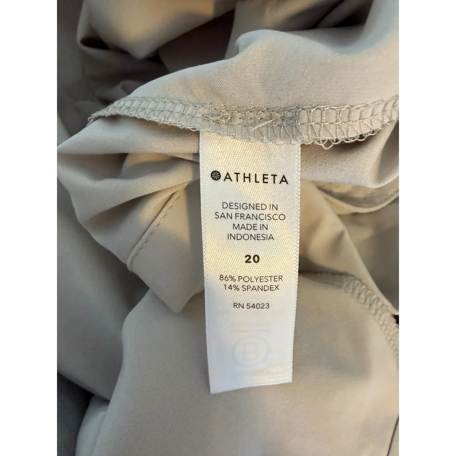 Athleta Skyline Pant II Khaki Paperbag Waist Tie Cropped Leg Women's Size 20 - Image 7