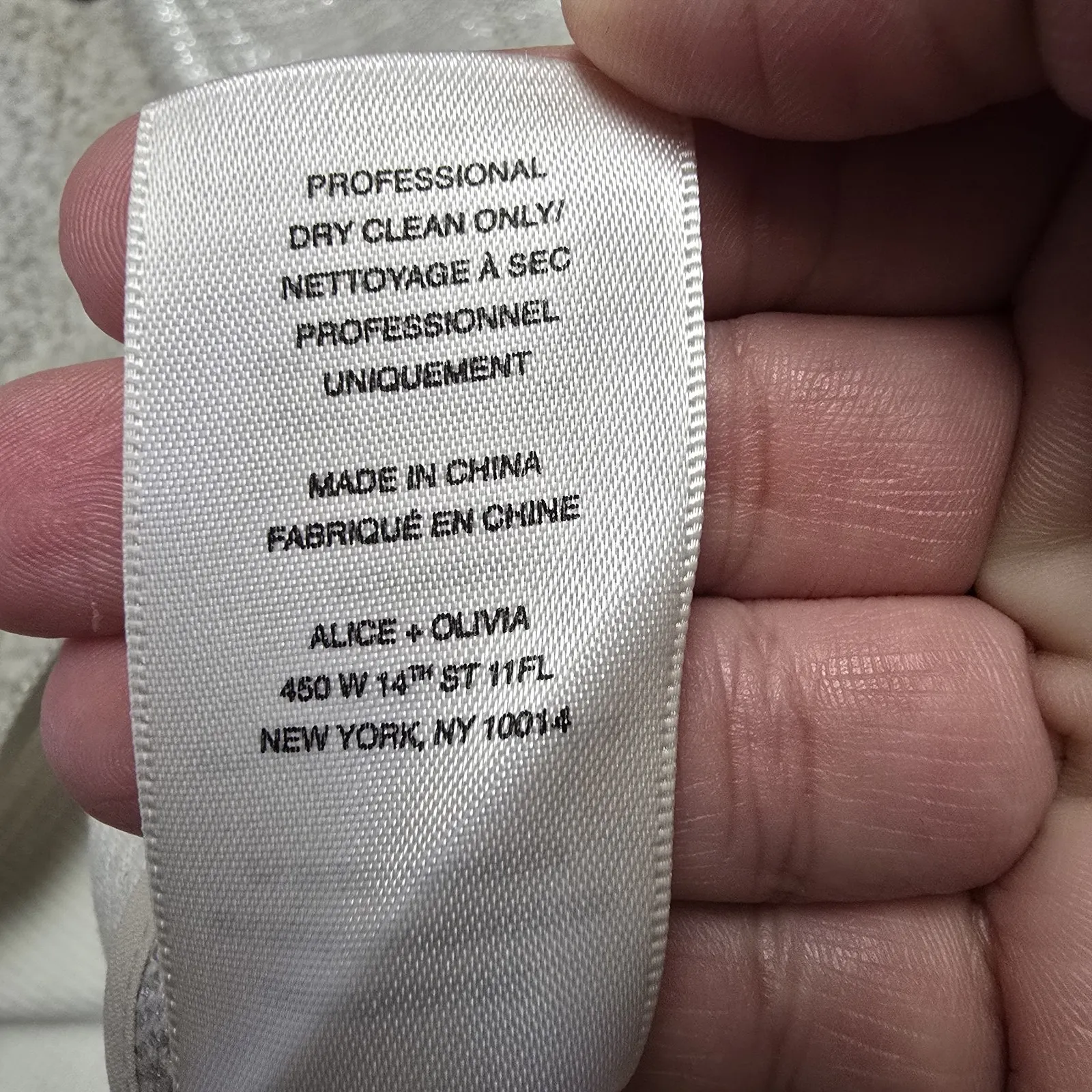 Alice‎ + Olivia Metallic Shift Dress Sz 2 Cream Silver Short Sleeve Zip Back NWT - Image 7