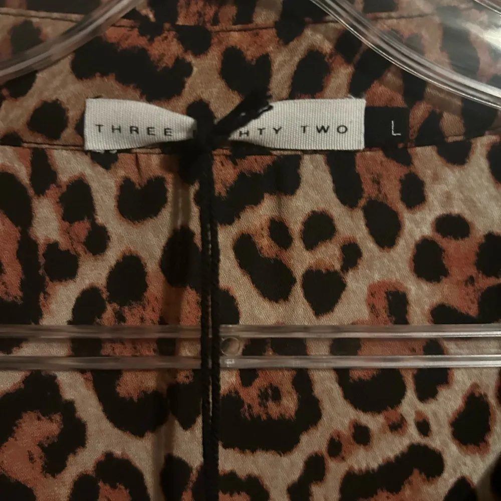 Three Eighty Two  top - Image 3