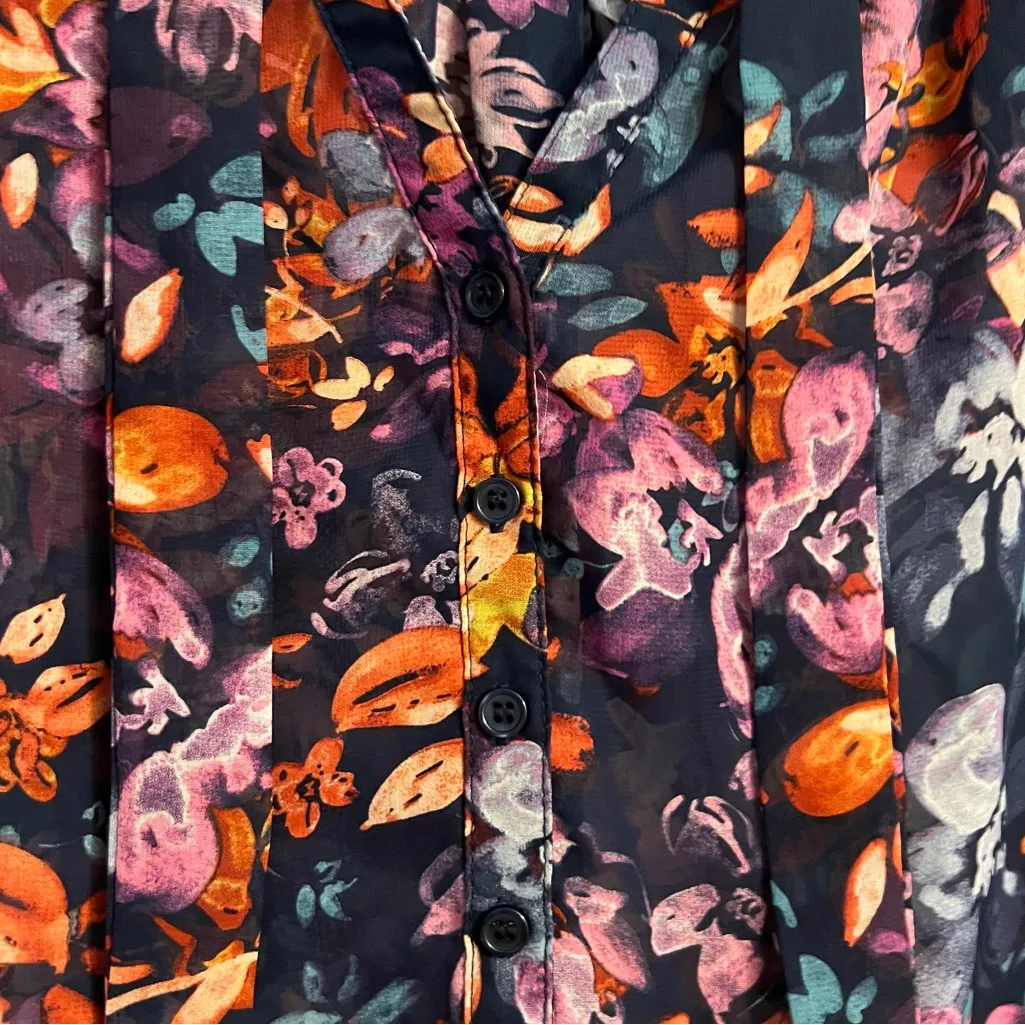 Como Black Floral Patterned long sleeve blouse - Image 3