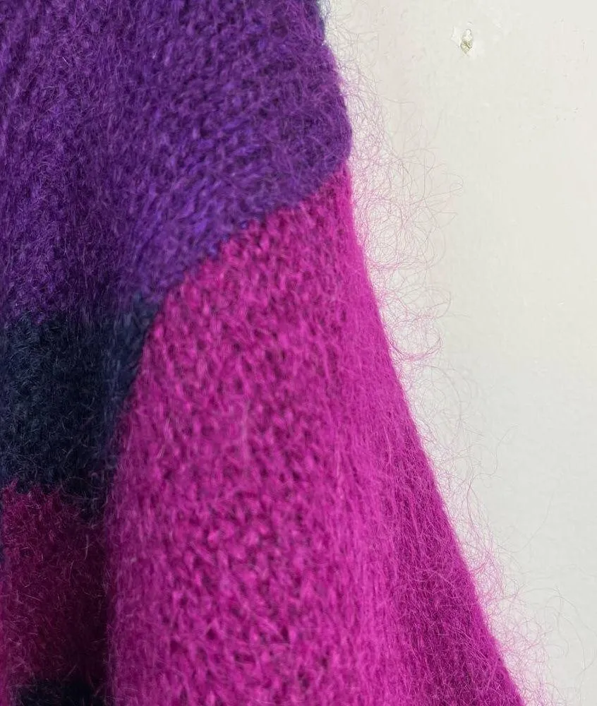 Le Moda Vintage Y2K Slouchy Cowl Furry Fuzzy Chevron Mohair Sweater womens M Multiple Size M - Image 5