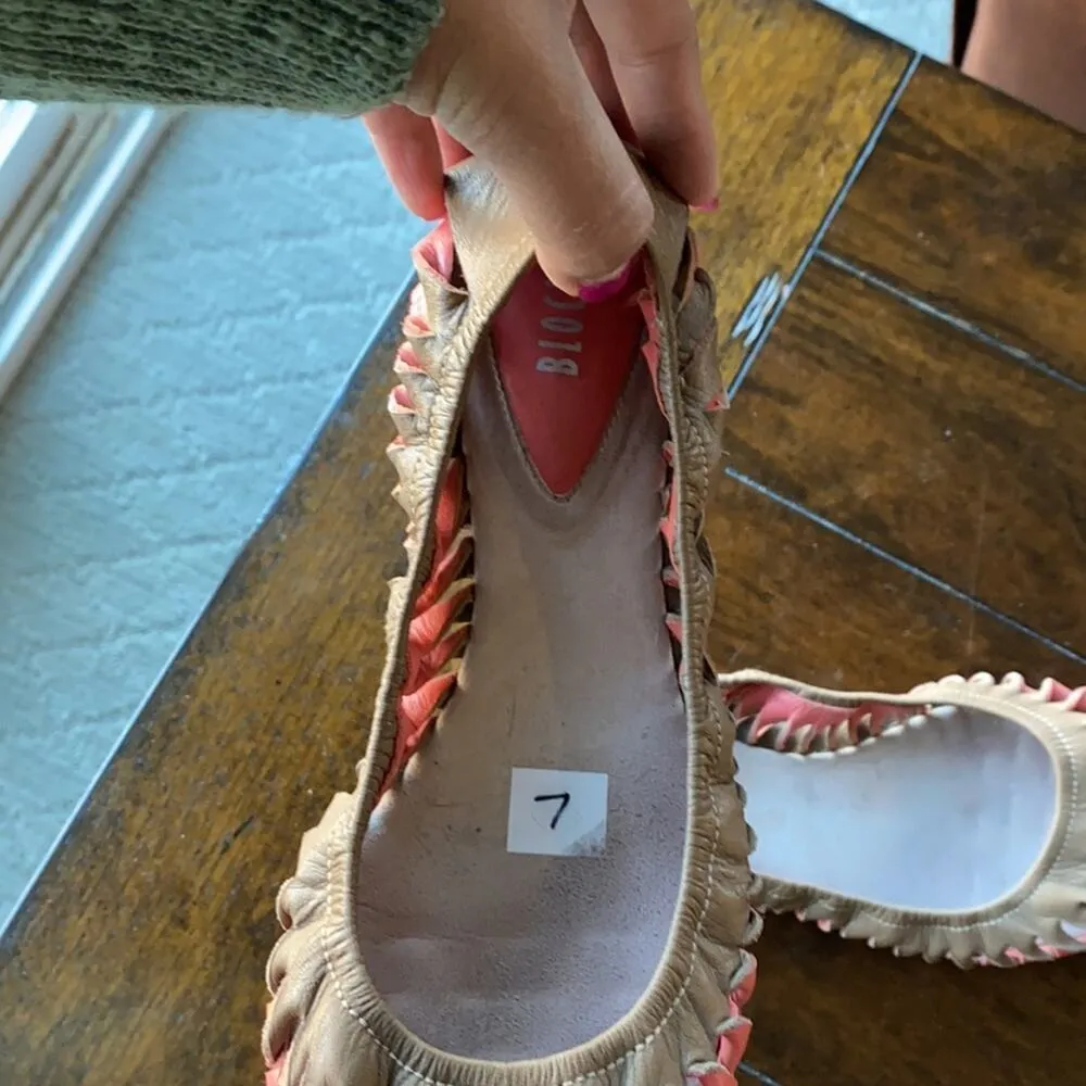 BLOCH leather peach tan flats cut out Size 7 - Image 8