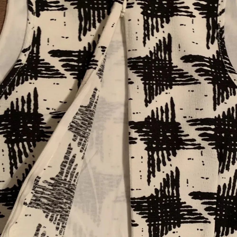 NWT  Boutique Sleeveless Top & Shorts Set Size Large - Image 4