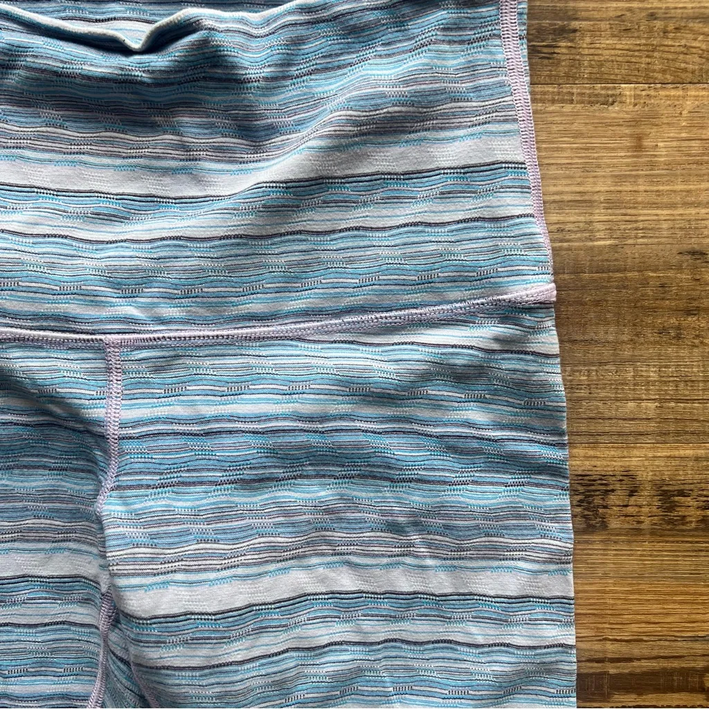 Lululemon Wunder Under Crop III Space Dye Twist Lullaby Ray Women’s Size 6 - Image 2