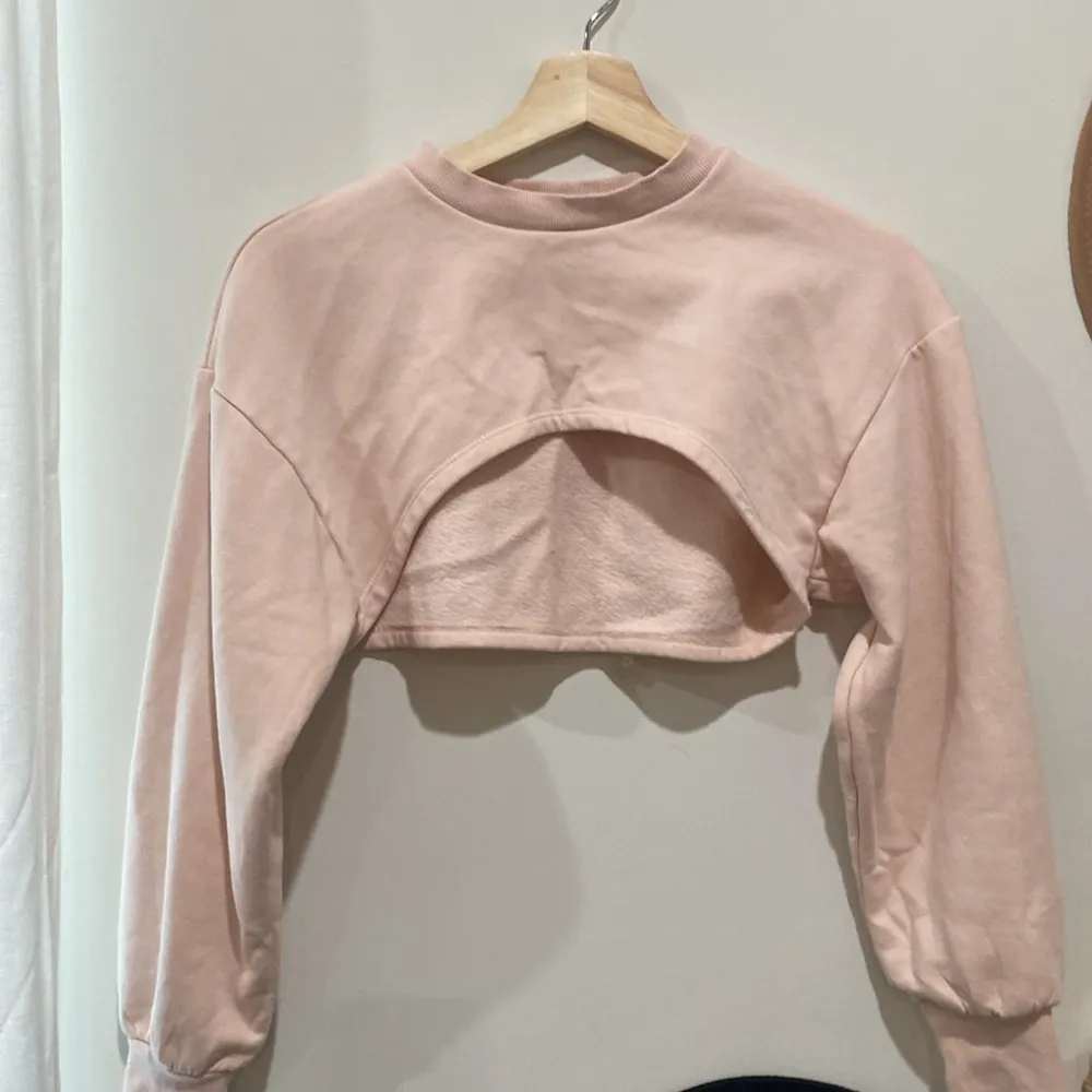 Zara pink cropped sweatshirt - Image 2