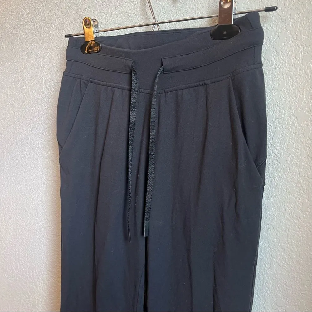 Lululemon Ready To Rulu Pant *29"
Black - Image 4