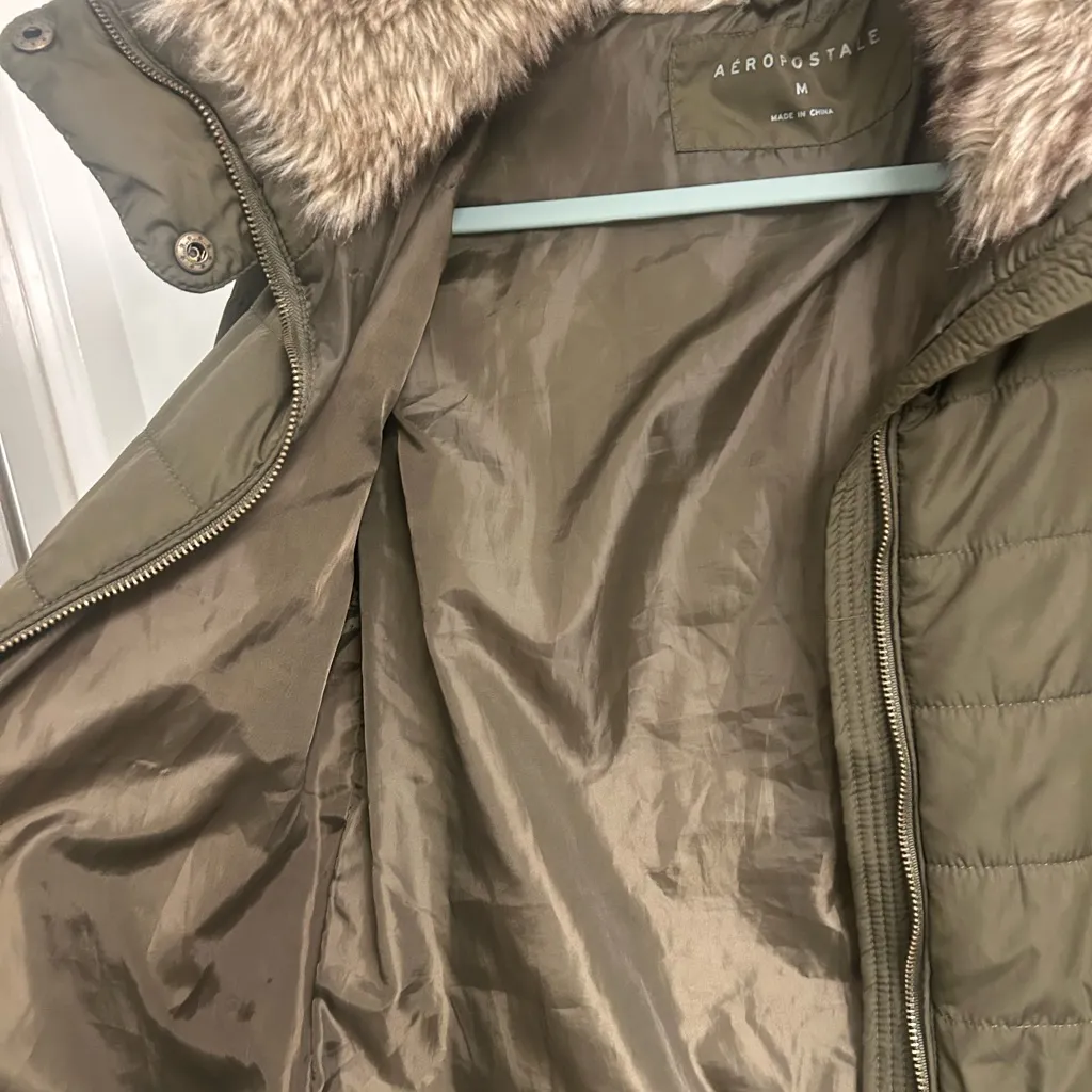 Aeropostale Khaki Jacket with Faux Fur Collar - Image 5